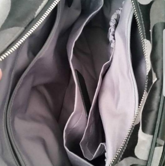 Beautiful black Coach diaper bag - Picture 4 of 6